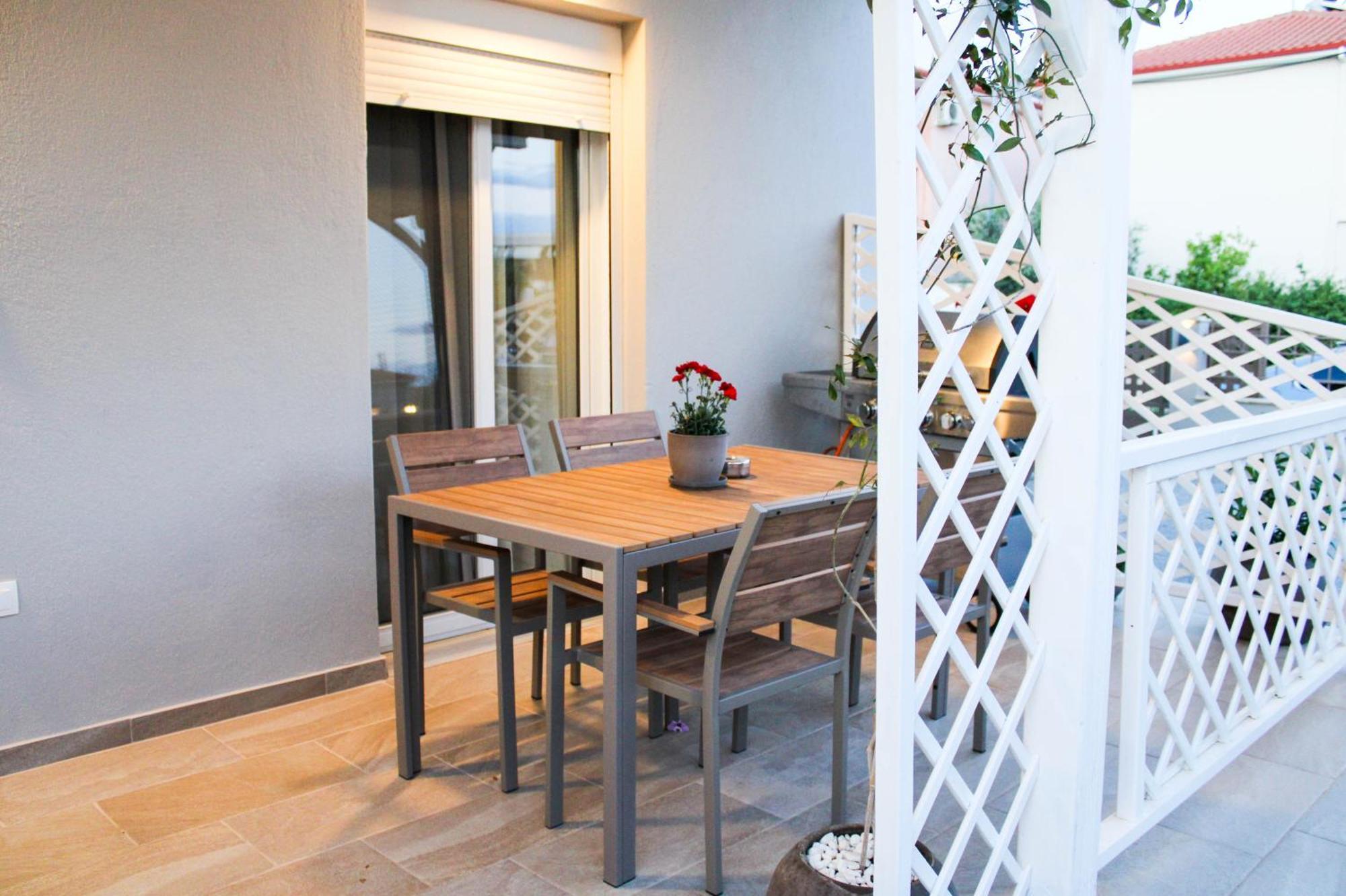 Comfy Apartments Nikiti  Exterior photo